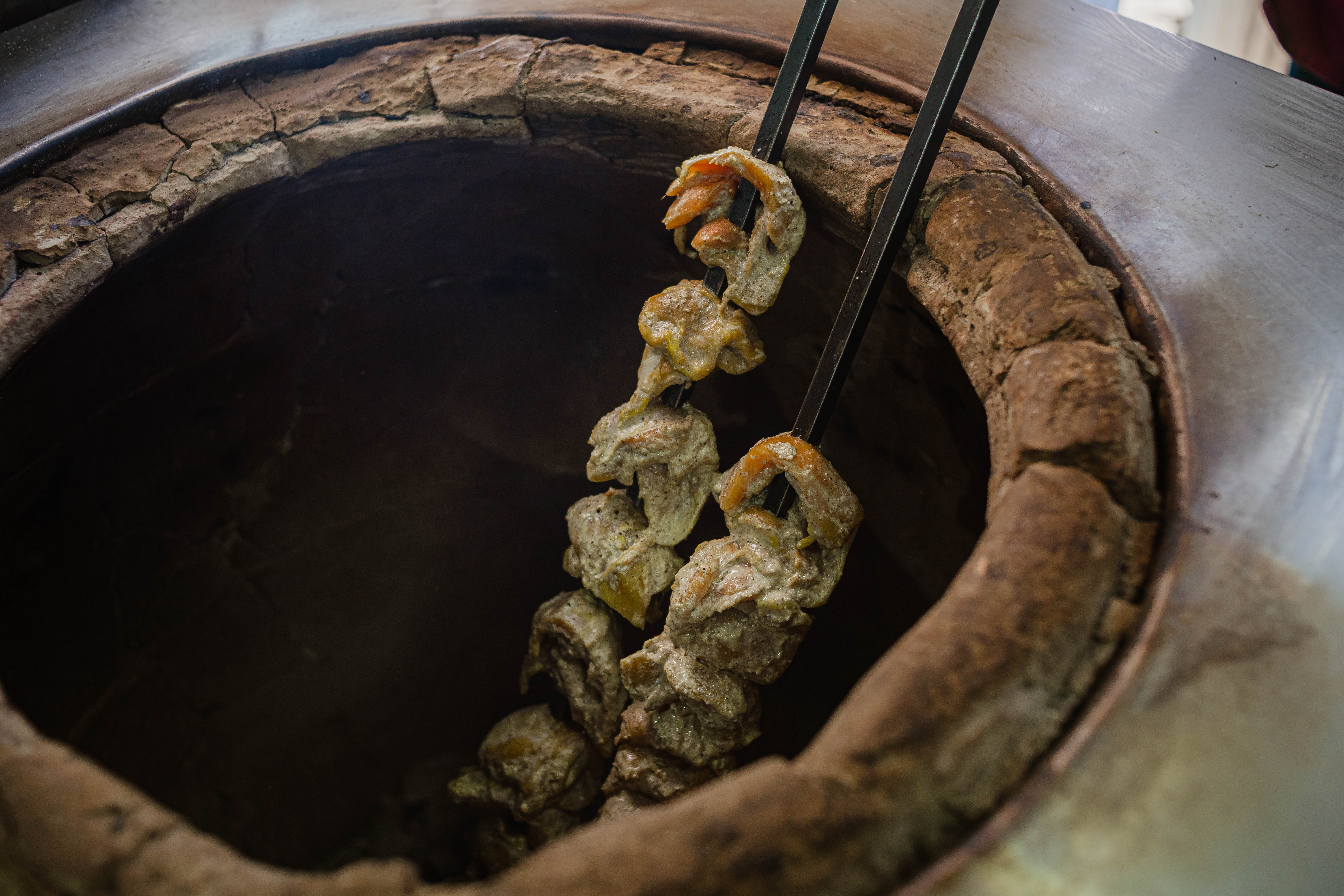 El horno tandoor: El secreto de la cocina India auténtica