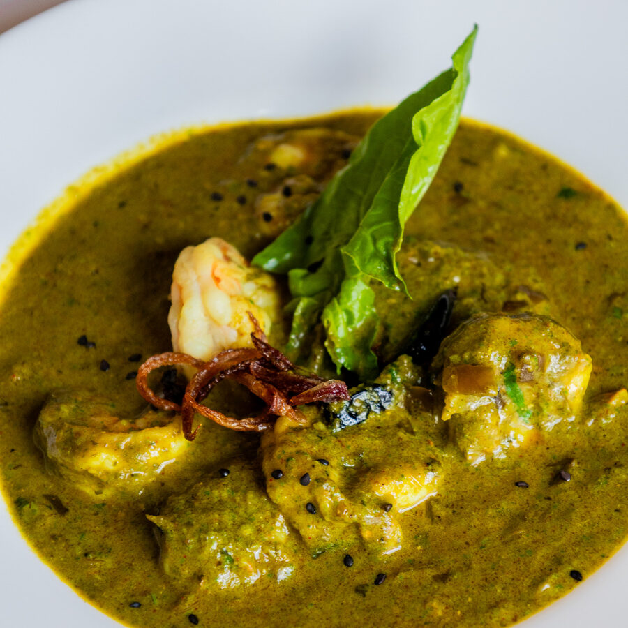 Shrimp (Camarones) Saag Combo